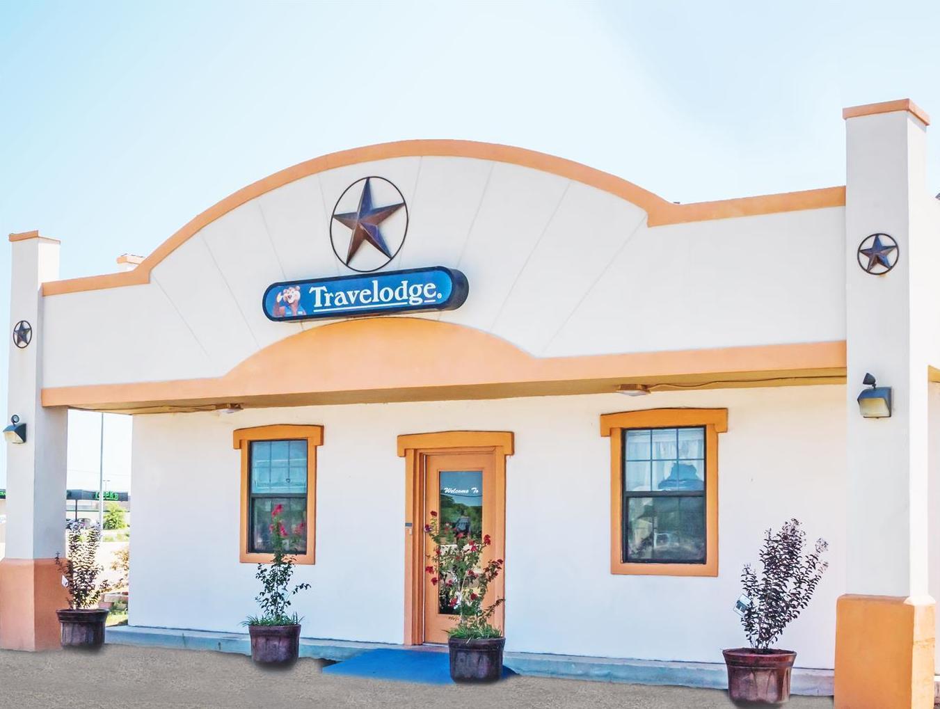 Travelodge By Wyndham Temple Exterior photo