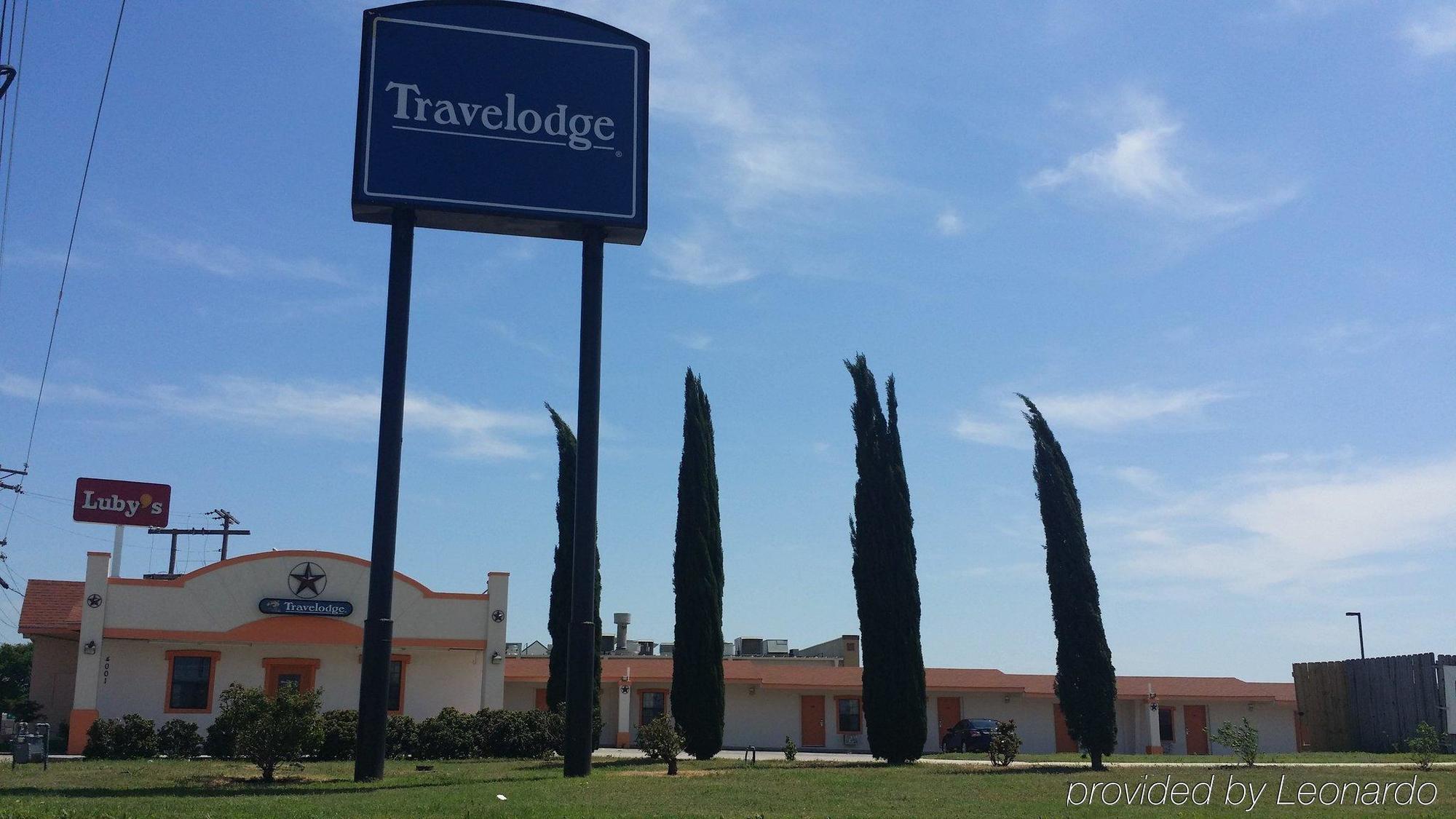 Travelodge By Wyndham Temple Exterior photo