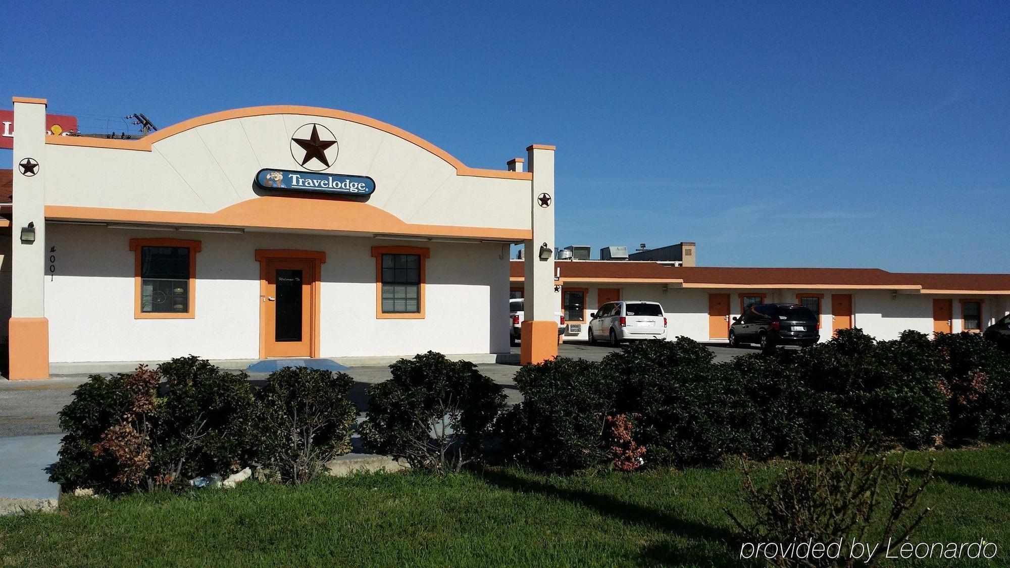 Travelodge By Wyndham Temple Exterior photo